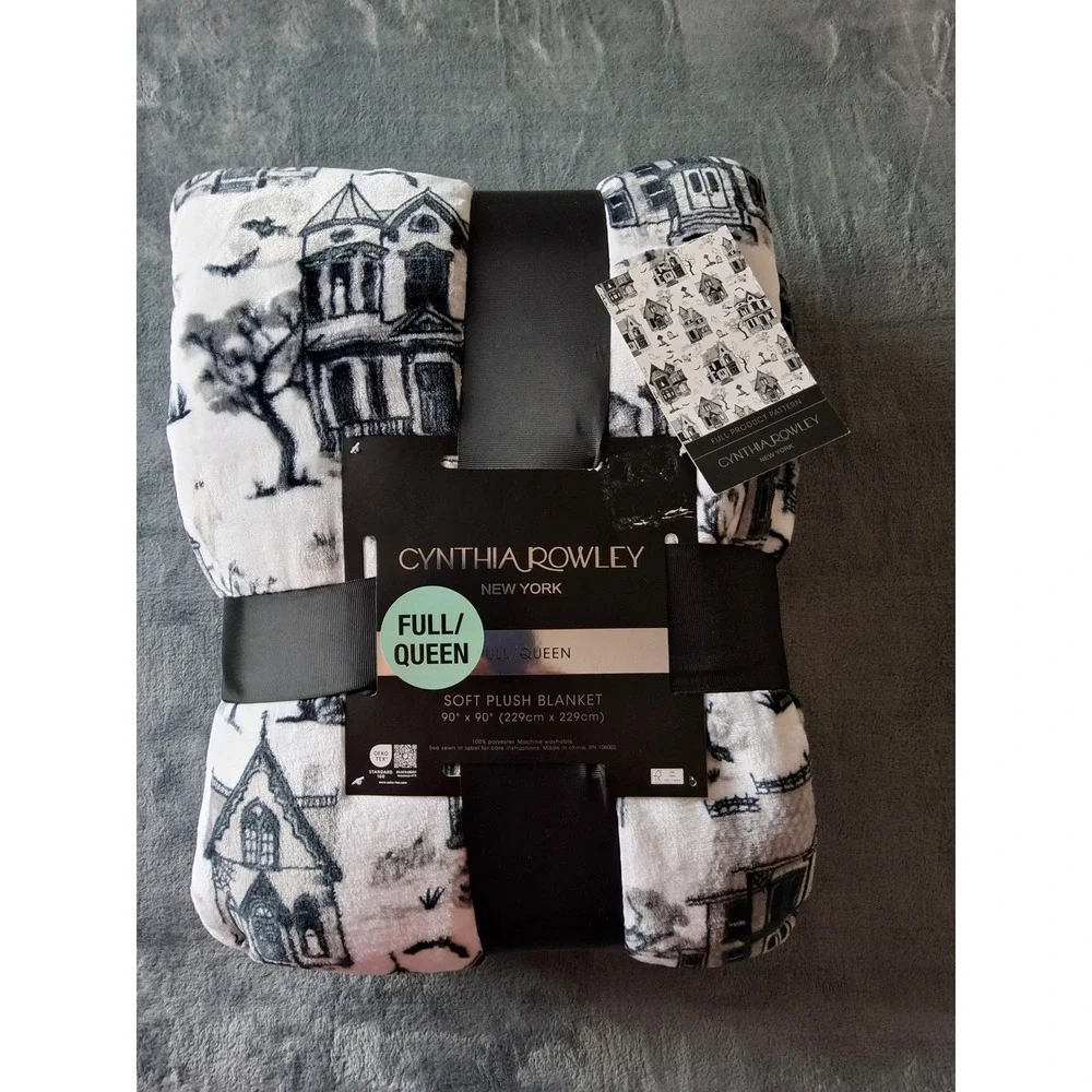 Cynthia Rowley Haunted House Plush Blanket Full Queen Blk White Gothic Halloween